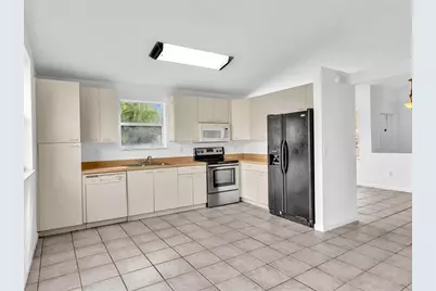 15817  NW 4th Ct, Pembroke Pines, FL 33028 - Photo 6