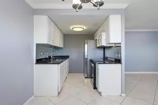 4036 Cornwall B, Boca Raton, FL 33434 - Photo 2