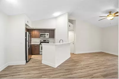 12730  Vista Isles Dr, Unit #821, Plantation, FL 33325 - Photo 8