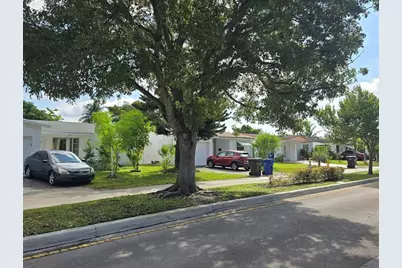 4215 NW 52nd Ave, Lauderdale Lakes, FL 33319 - Photo 32