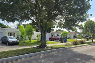 4215 NW 52nd Ave, Lauderdale Lakes, FL 33319 - Photo 32