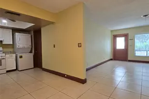 4215 NW 52nd Ave, Lauderdale Lakes, FL 33319 - Photo 12