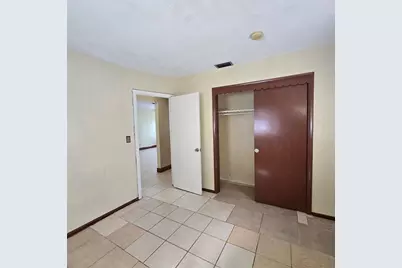 4215 NW 52nd Ave, Lauderdale Lakes, FL 33319 - Photo 16