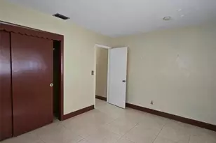 4215 NW 52nd Ave, Lauderdale Lakes, FL 33319 - Photo 22