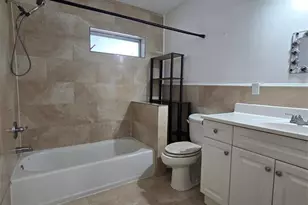 4215 NW 52nd Ave, Lauderdale Lakes, FL 33319 - Photo 4