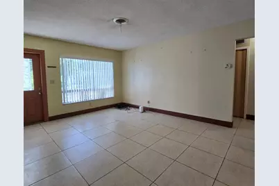 4215 NW 52nd Ave, Lauderdale Lakes, FL 33319 - Photo 26