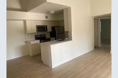 2457  Centergate Dr, Unit #302, Miramar, FL 33025 - Photo 4