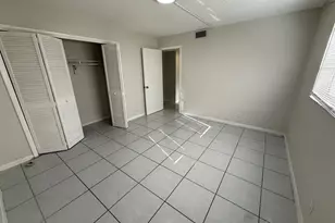 3880 Woodside Dr, Coral Springs, FL 33065 - Photo 10