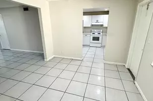 3880 Woodside Dr, Coral Springs, FL 33065 - Photo 6