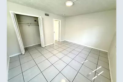 3880  Woodside Dr, Coral Springs, FL 33065 - Photo 16