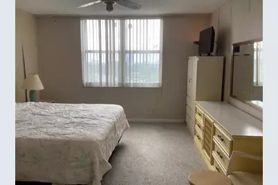 437  Golden Isles Dr, Unit #8A, Hallandale Beach, FL 33009 - Photo 16