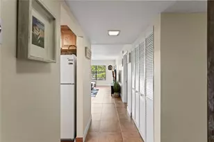 2312 S Cypress Bend Dr, Pompano Beach, FL 33069 - Photo 10