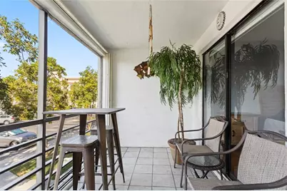 2312 S Cypress Bend Dr, Unit #205, Pompano Beach, FL 33069 - Photo 4