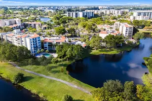 2312 S Cypress Bend Dr, Pompano Beach, FL 33069 - Photo 8