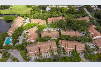 3351  Emerald Oaks Dr, Unit #103, Hollywood, FL 33021 - Photo 14