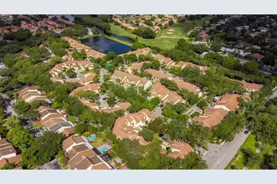 3351  Emerald Oaks Dr, Unit #103, Hollywood, FL 33021 - Photo 6