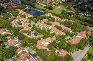 3351 Emerald Oaks Dr, Hollywood, FL 33021 - Photo 6