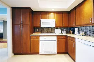 2480 Presidential Way, West Palm Beach, FL 33401 - Photo 14