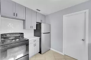 2870 NW 22nd St, Fort Lauderdale, FL 33311 - Photo 16