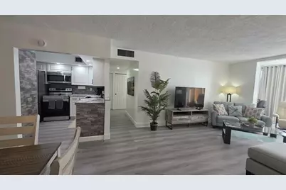 2831  Somerset Dr, Unit #105, Lauderdale Lakes, FL 33311 - Photo 4