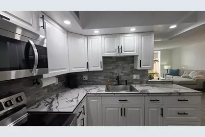 2831  Somerset Dr, Unit #105, Lauderdale Lakes, FL 33311 - Photo 8