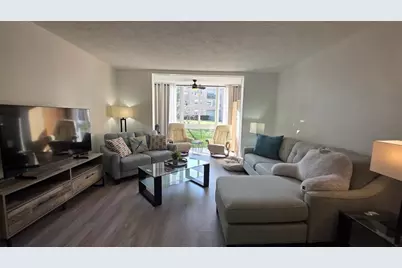 2831  Somerset Dr, Unit #105, Lauderdale Lakes, FL 33311 - Photo 12