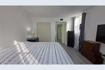 2831  Somerset Dr, Unit #105, Lauderdale Lakes, FL 33311 - Photo 18