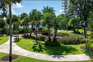 2801 NE 183rd St, Aventura, FL 33160 - Photo 28