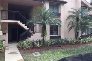 2240 SW 92nd Ter, Davie, FL 33324 - Photo 2