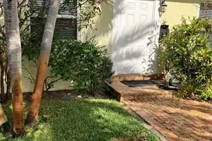 1817 N Middle River Dr Unit, Fort Lauderdale, FL 33305 - Photo 2