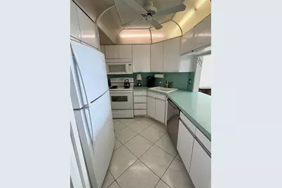 133 N Pompano Beach Blvd, Unit #911, Pompano Beach, FL 33062 - Photo 10