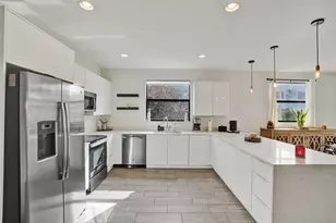 233 NE 11th St, Fort Lauderdale, FL 33304 - Photo 4