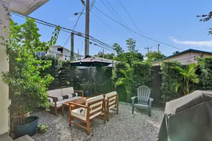 233 NE 11th St, Fort Lauderdale, FL 33304 - Photo 16