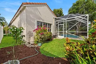 690 Fox Creek Ct, Weston, FL 33327 - Photo 30