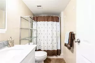 1831 NE 38th St, Fort Lauderdale, FL 33308 - Photo 12