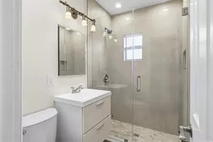 2000 NE 17 Ct, Fort Lauderdale, FL 33304 - Photo 8