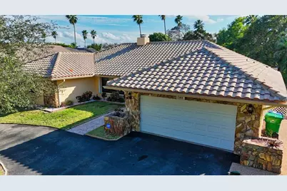 11060  Lakeview Dr, Coral Springs, FL 33071 - Photo 1