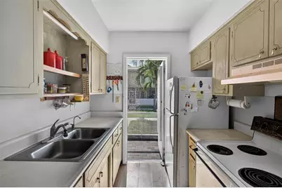 11 SW 4th Ave, Unit #18, Boca Raton, FL 33432 - Photo 28