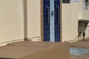 3301 N Country Club Dr, Miami, FL 33180 - Photo 28