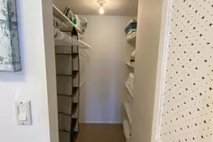 3301 N Country Club Dr, Miami, FL 33180 - Photo 14