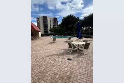 3301 N Country Club Dr, Unit #506, Miami, FL 33180 - Photo 26