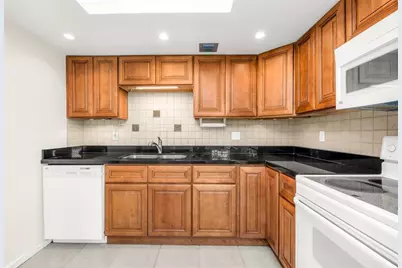 2069 Oakridge F #2069, Deerfield Beach, FL 33442 - Photo 10