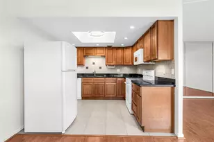 2069 Oakridge F, Deerfield Beach, FL 33442 - Photo 6