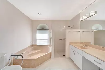 8507 NW 83rd St, Tamarac, FL 33321 - Photo 30