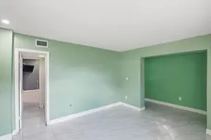 1320 NW 86th St, Miami, FL 33147 - Photo 16