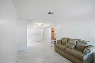 1320 NW 86th St, Miami, FL 33147 - Photo 10
