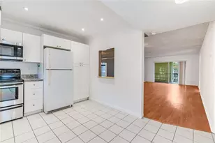 8940 S Hollybrook Blvd, Pembroke Pines, FL 33025 - Photo 4