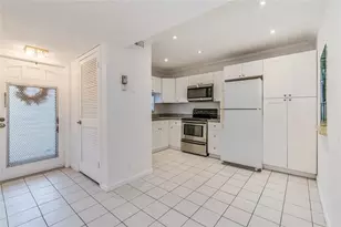 8940 S Hollybrook Blvd, Pembroke Pines, FL 33025 - Photo 1