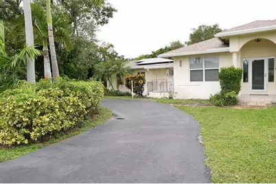 821 SW 13th Ct, Pompano Beach, FL 33060 - Photo 4