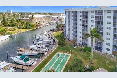 2731 NE 14th Street Cswy, Unit #812, Pompano Beach, FL 33062 - Photo 2